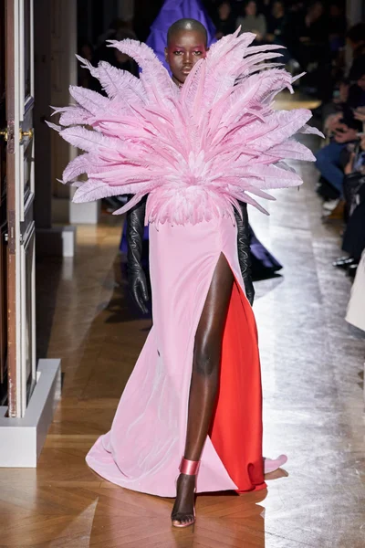 Look 74